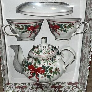 Park Chateau Fine Porcelain Tea Cups & Saucer Set Holiday Berry Bow New In Box